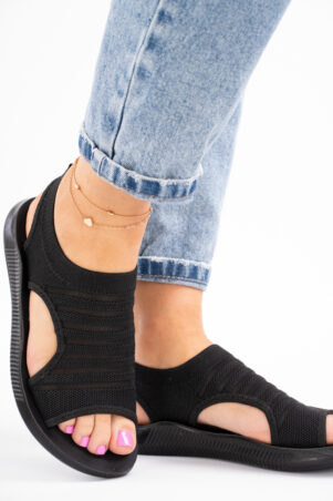 Zabudowane sandały damskie na płaskim spodzie Czarne